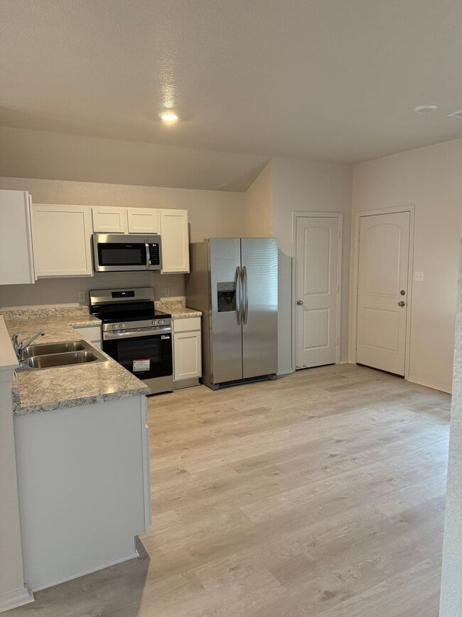 Building Photo - *Pre-leasing* BRAND NEW Three Bedroom | Two Bath Home in Hill Farm