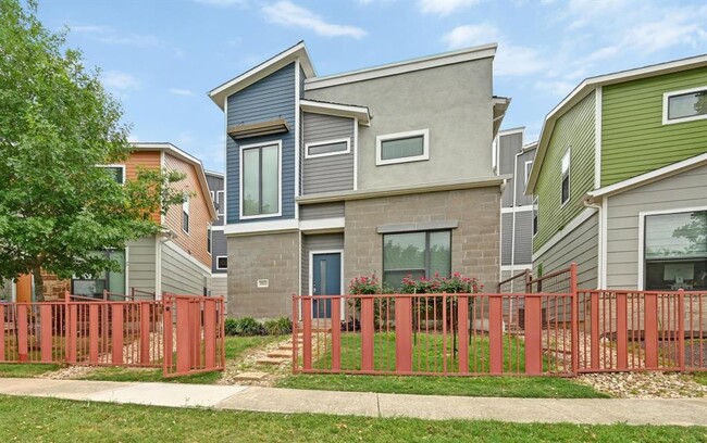 Building Photo - 2021 Carlson Dr