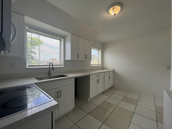 Building Photo - 3620 NW 35th Ave