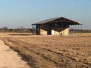 Building Photo - 3400 Cordova Rd