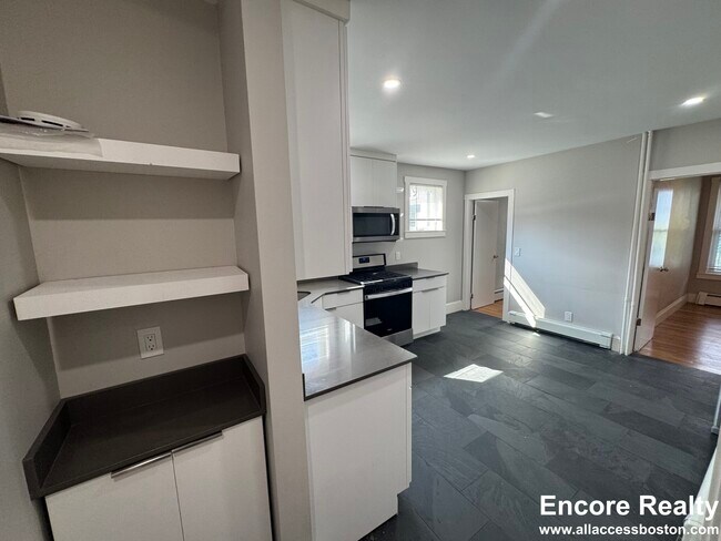 Building Photo - 23 Elmer St