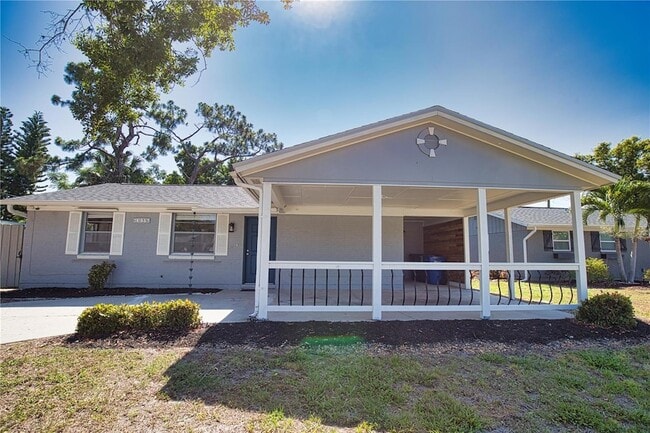 Building Photo - 1056 Venetian Pkwy