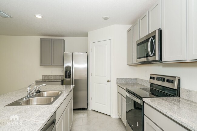 Foto del edificio - 6496 SE 4th Ln