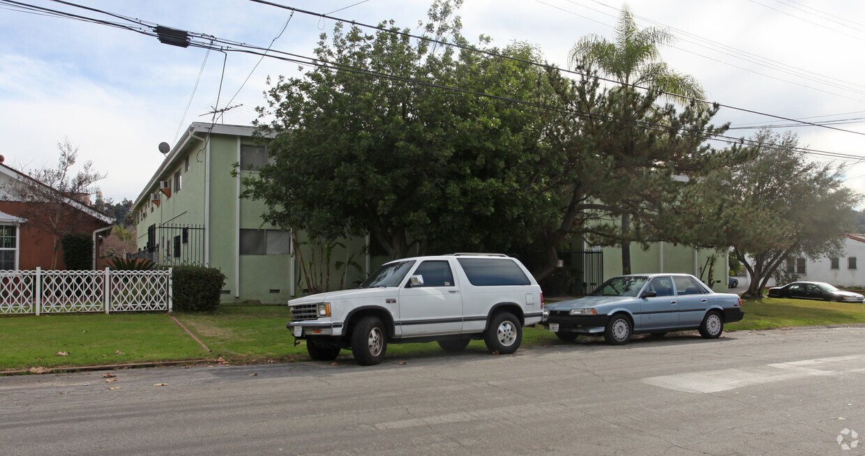 Foto del edificio - 700-706 Chestnut Ave