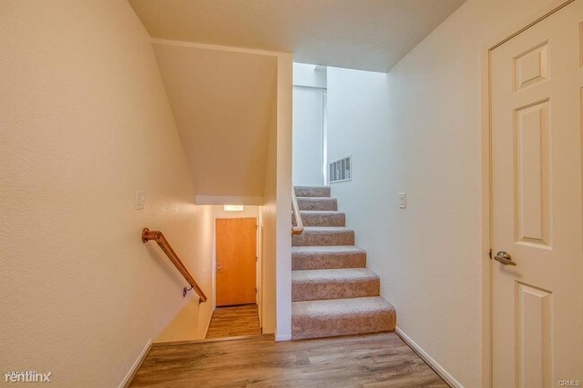 Building Photo - 3 br, 2 bath Townhome - 29721 Canwood St