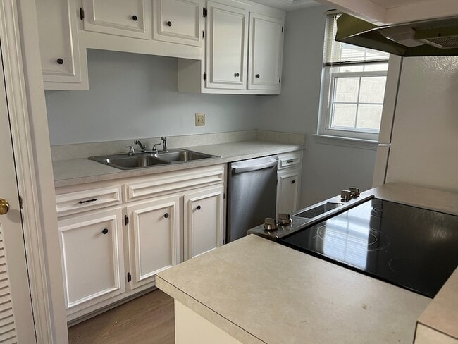 Photo - 8300 Sawyer Brown Rd Apartment