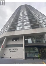 Building Photo - 150 Charlton Ave E