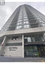 Building Photo - 150 Charlton Ave E