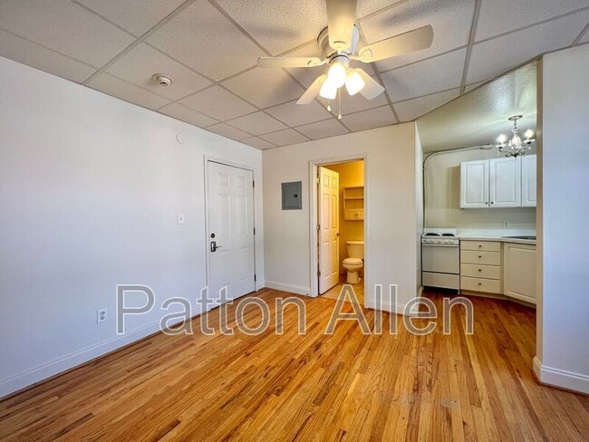 Building Photo - 43 Ravenscroft Dr