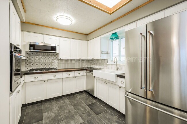 Foto del edificio - 7095 S Clermont Dr