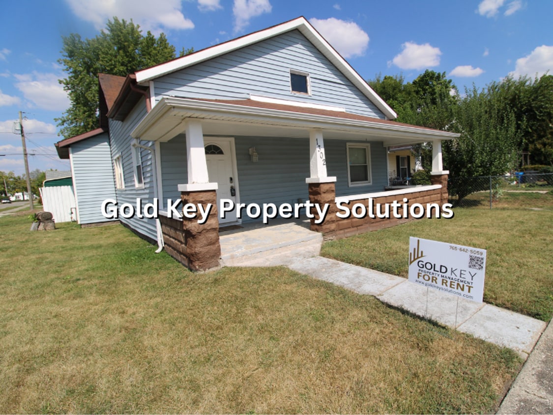 Primary Photo - MUNCIE 3 BR 1 BA house with Fenced Backyar...
