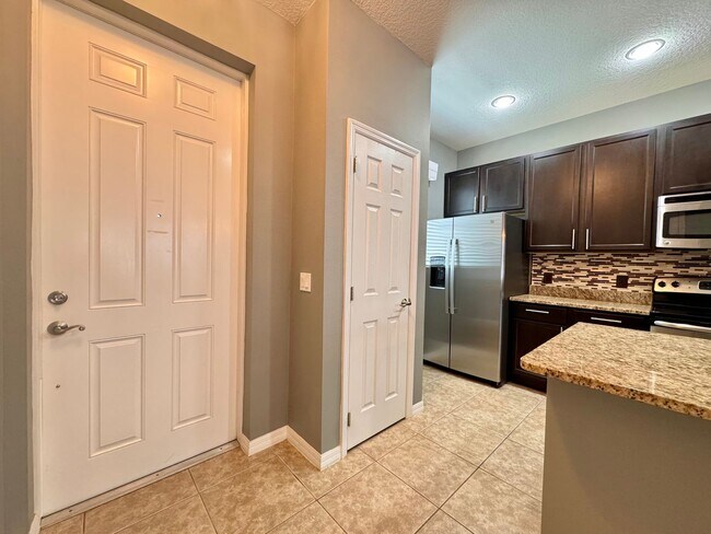 Foto del edificio - 2 Bedroom, 2.5 Bath Townhome in Winter Gar...