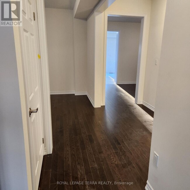 Building Photo - 338 Fleetwood Dr