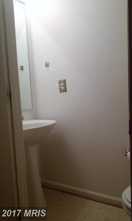 Primary Photo - 2122 Racquet Pl