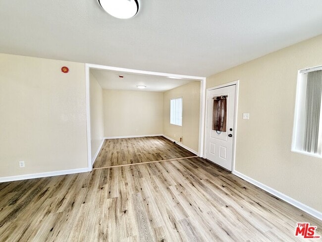 Building Photo - 138 W 93rd St
