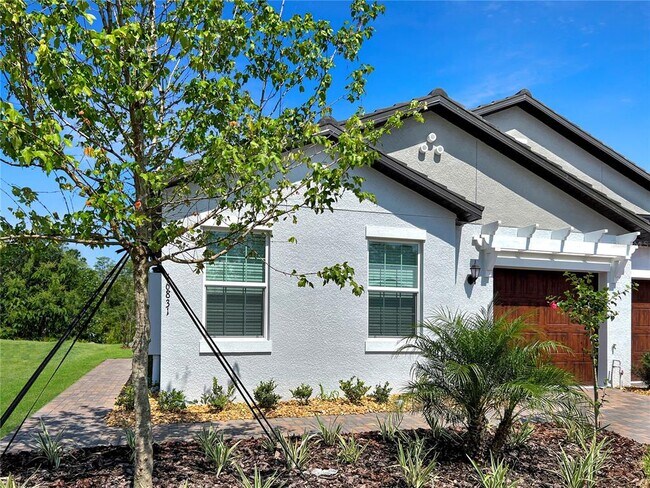 Foto del edificio - 16831 Forge Surf St