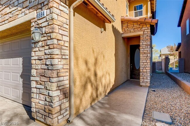 Building Photo - 6584 Holly River St