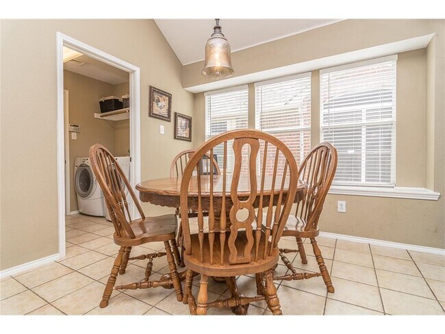 Foto del edificio - 5708 Bedford Ln