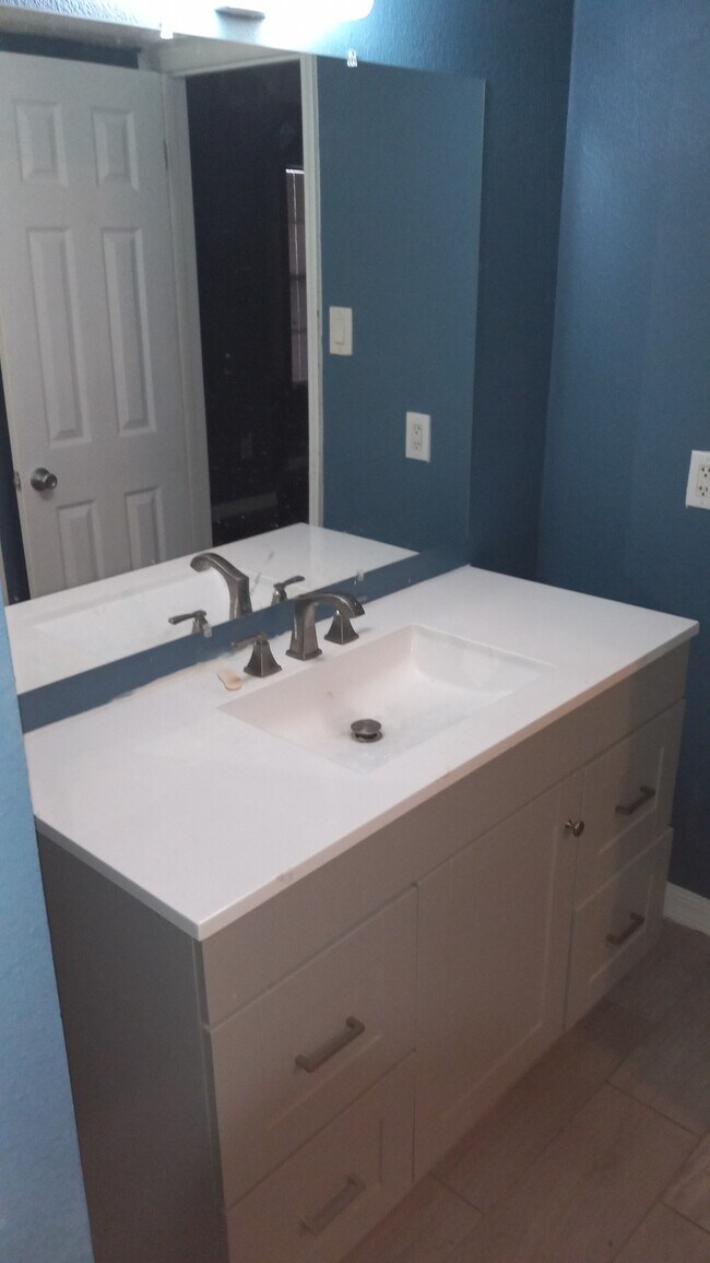 Foto del edificio - 2750 Holly Hall St