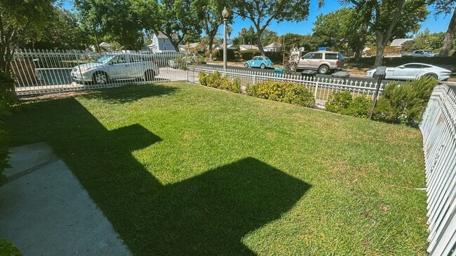 Building Photo - 2 Bedroom Home for Rent, Corona CA