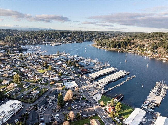 Foto del edificio - 7409 Hill Ave