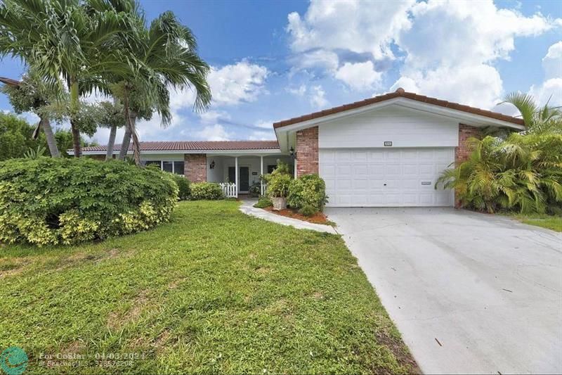 Primary Photo - 2910 NE 40th Ct