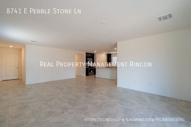 Foto del edificio - 8741 E Pebble Stone Ln