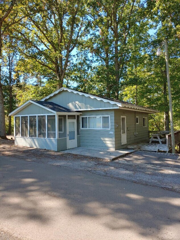 4806 Lakeland Road - 4806 Lakeland Rd