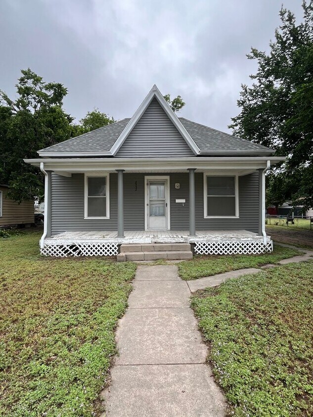 Primary Photo - 3 Bedroom, 1 Bathroom House