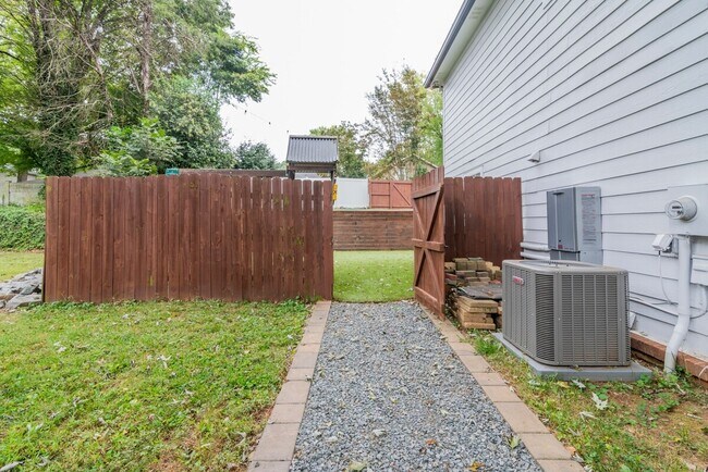 Building Photo - 3516 Mill Stream Ct
