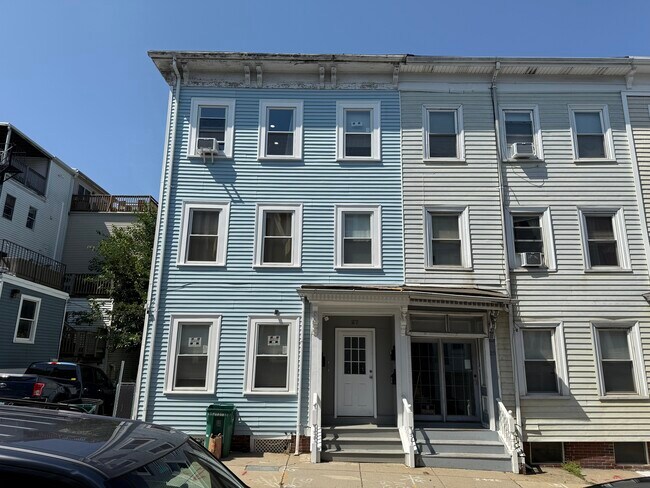 Foto del edificio - 27 Woodward St