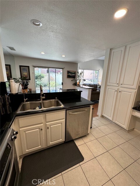 Foto del edificio - 14861 Dancy Ct