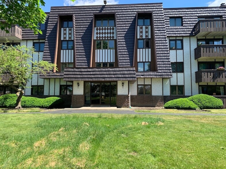 Building Photo - 13200 W Heiden Cir