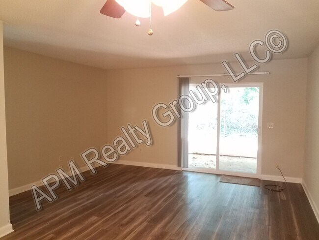 Building Photo - Cherry Hall Townhomes