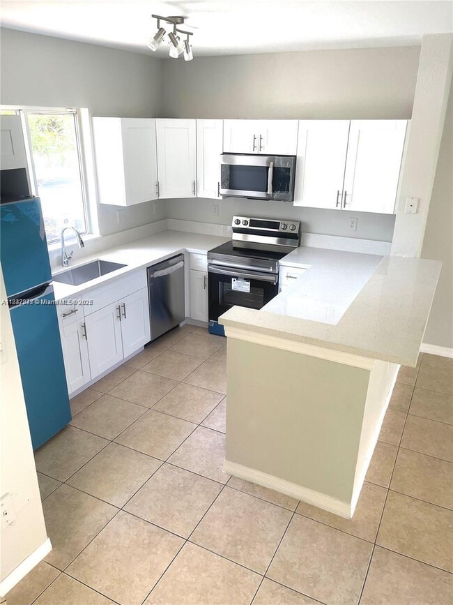 Foto del edificio - 20439 NW 15th Ave