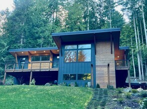 Building Photo - 4591 NE Wildlife Ct