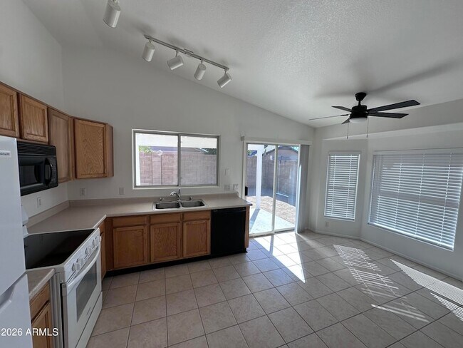 Building Photo - 3043 W Covey Ln