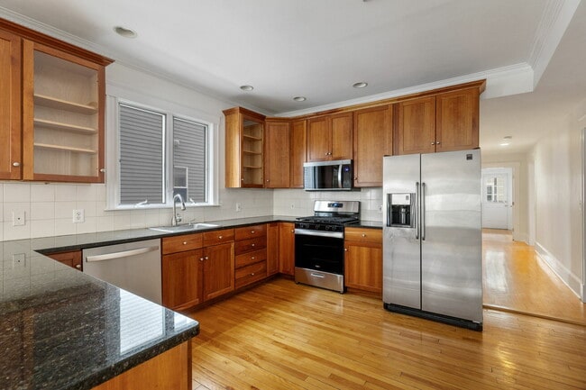 Foto del edificio - 114 Trowbridge St