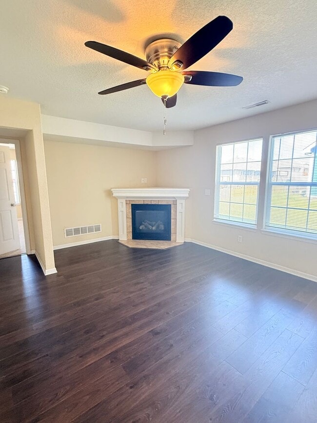 Building Photo - 2410 Brooke Bend