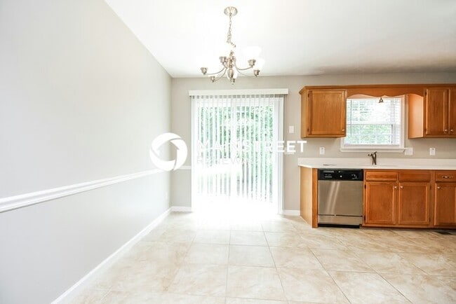 Building Photo - 3 Bedroom Pet-Friendly Home in Murfreesbor...