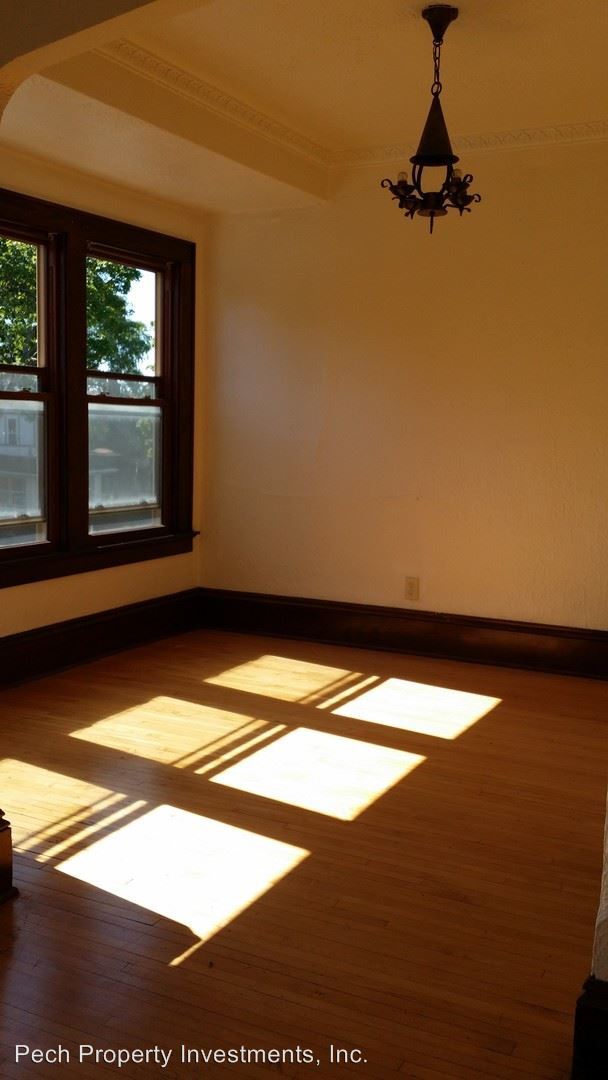 Foto del edificio - 3129 N Oakland Ave
