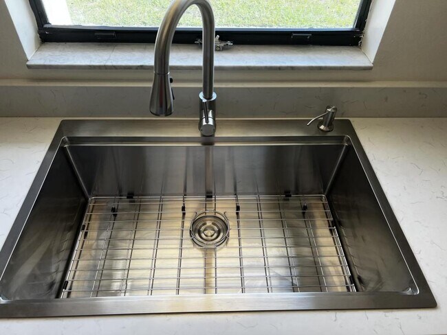 Foto del edificio - 110 E Washington St