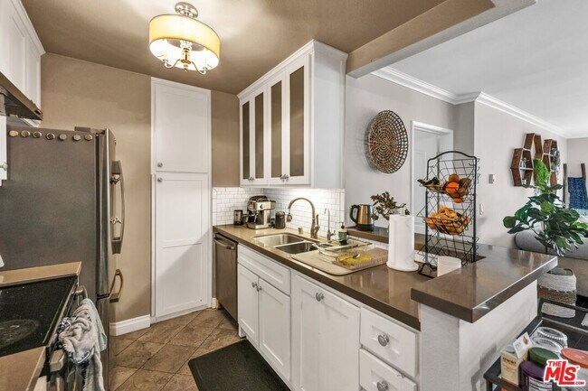 Foto del edificio - 7740 Redlands St