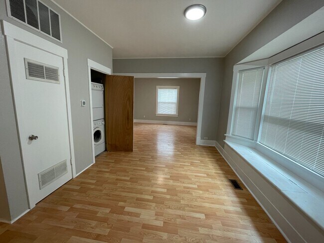 Foto del edificio - PRELEASE:  5 bdrm/2 bath near Park, WWU and Downtown