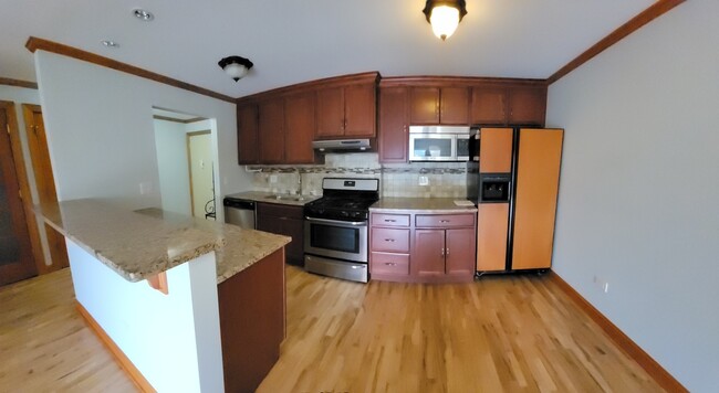 Foto del edificio - 8901 N Western Ave