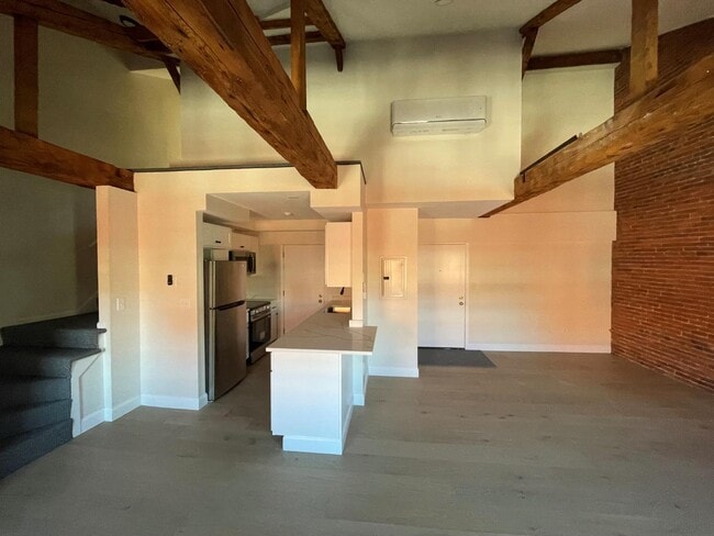 Foto del edificio - 8 central street