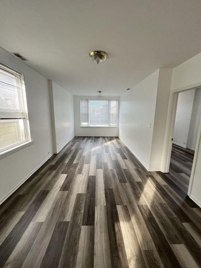 Building Photo - 3 bedroom in Chicago IL 60632