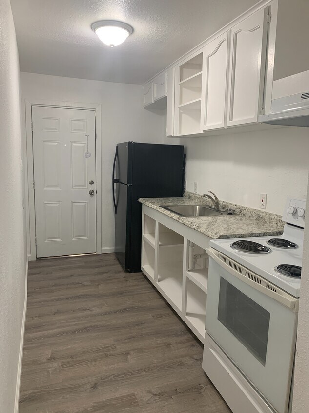 Foto principal - 924 Waldron Rd