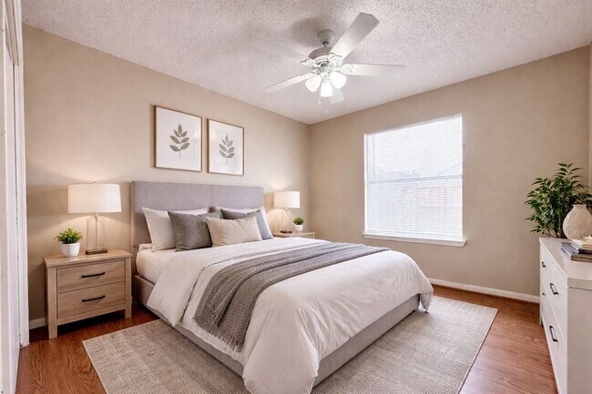 Foto del edificio - 3511 Palm Grove Dr