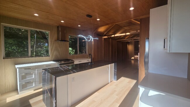 Foto del edificio - 2665-2665 Shasta Rd